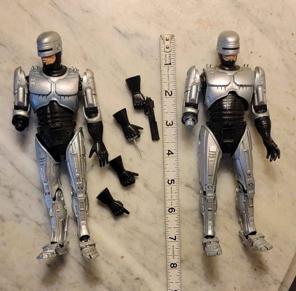 Lot Of 2 NECA RoboCop: Spring-Loaded Holster & Stiff-Hip 2011 Action Figures 7″