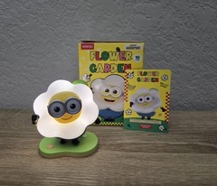 Illumination’s Minions Flower Garden MIND-ABSENT BOB Light-Up Figure Surprise