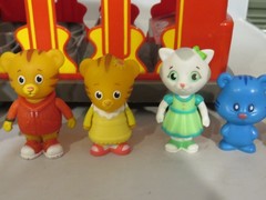 Daniel Tiger Trolley & Figures Toy Lot Of 8 Figures TESTED WORKS