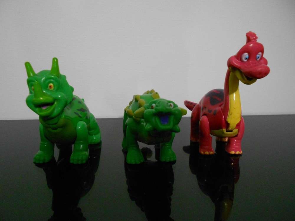 T-Rex Cafe Dinosaur Rocksy Apatosaurus Trixie Triceratops Sebastian Ankylosaus