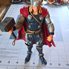 Marvel Thor Action Figure w/Hammer (Mjolnir) Red Cape Silver Helmet