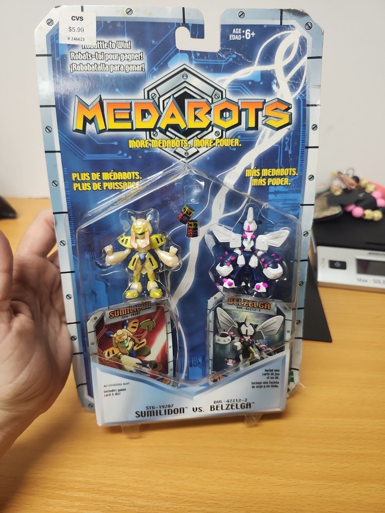RARE Vintage Hasbro 2002 Medabots Sumilidon vs Belzelga Figures Cards New
