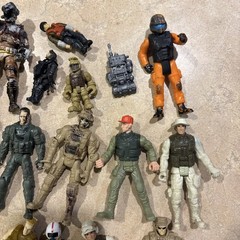 Chap Mei Army Solder Green Uniform W/Red Hat 4” Action Figure + 17 Other Figures