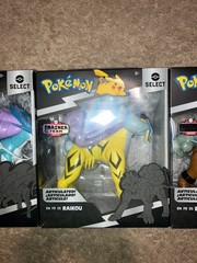 Jazwares Pokémon Entei Suicune Raikou Select Trainer Series