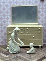 1:24 1950 Dollhouse Mom and Toddler Baby Child Inspired by Marx