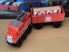 Fisher-Price Wood Thomas Train Error 6 Wheel Flynn & Unreleased SSRC Cargo Car!!