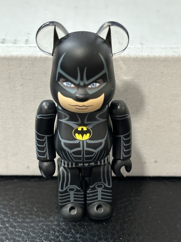 Medicom Toy Bearbrick Series 47 Hero Batman Variant 100% Be@rbrick