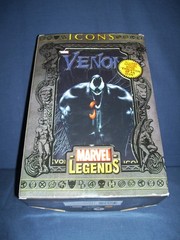 Marvel Legends Icons Venom Figure NIB Toy Biz 2006 Damaged Box