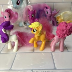 My Little Pony Mixed Lot Of 8 Characters Toys Hasbro Various Colors Sizes Used
