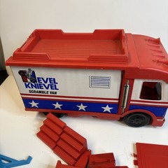 Vintage 1973 IDEAL EVEL KNIEVEL SCRAMBLE VAN SET W/ RAMP,BIKE,TRAILER,