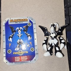 Medabots Action Figure Lot 11 Hasbro Takara Tomy 2.5” Mini Figures With Cards