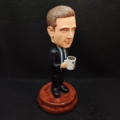 THE OFFICE MICHAEL SCOTT NBC UNIVERSAL LIMITED EDITION RESIN BOBBLE HEAD