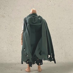 SU-C-EZ-DGN: 1/12 wired battle damaged Dark Green cape for 6″ action figure