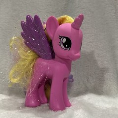 My Little Pony Princess Cadance MLP G4 6 Inch Pony Figure Pretty Pink A1