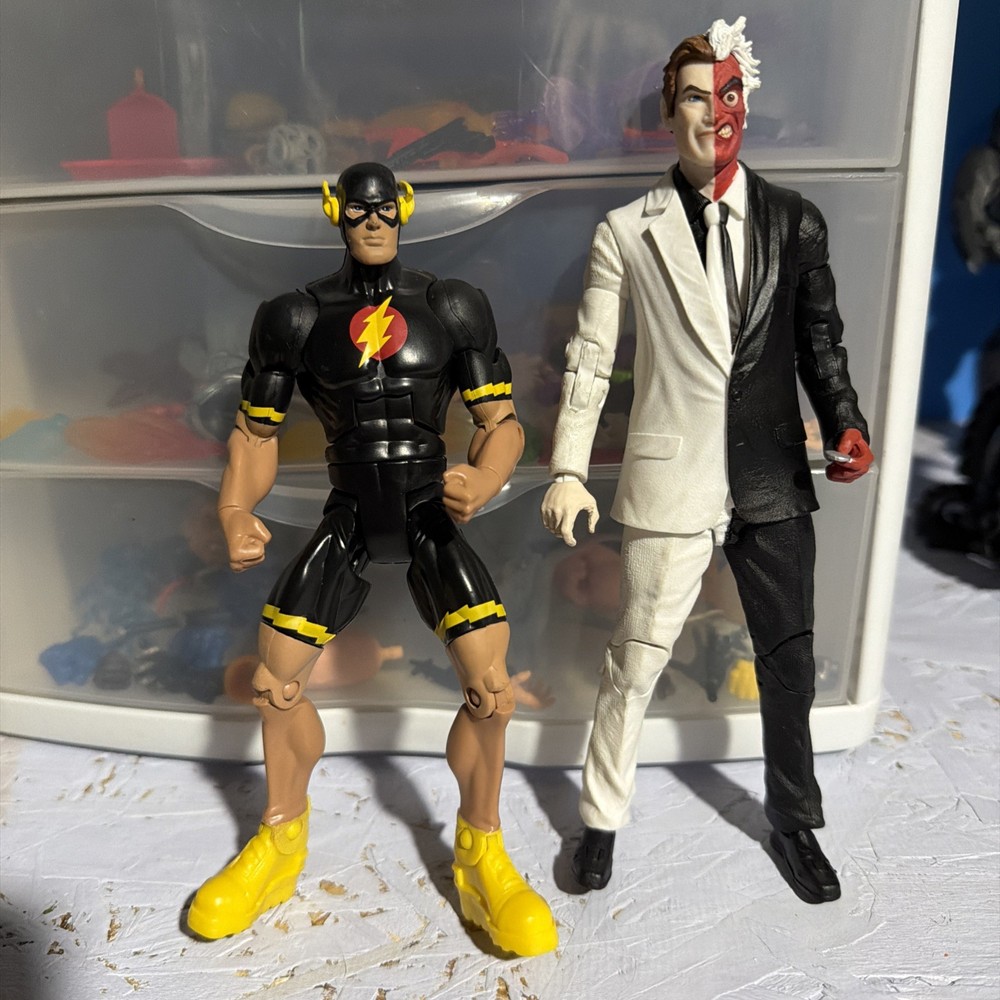 McFarlane DC Multiverse Two Face Platinum Edition and flash Action Figure
