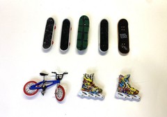 Lot Of 5 Finger Skateboards 1 Finger Bicycle 1 Pair of Finger Roller Blades