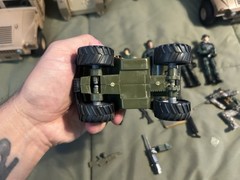 Blue Box ELITE FORCE 1/18 M1114 Up Armored Humvee Lot with 2 M113 plus figures