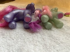 MLP G3 2004 My Little Pony Petal Blossom Flower Flash w/Accessories Purple Pink