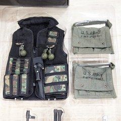 Hot Toys 1/6 COMMANDO JOHN MATRIX MMS276 Arnold Schwarzenegger Action Figure