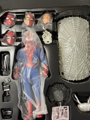 Mezco ONE:12 Collective Marvel The Amazing Spider Man Deluxe Edition READ DESC