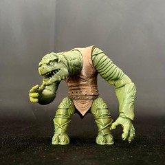 Dejarik Holochess Figures Mantellian Savrip #2 for 3.75 in ,6 in, 12 in Fig Dio