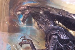 ALIEN VS PREDATOR: ALIEN QUEEN W/ BASE PLAY SETS DELUXE ACTION FIGURE AVP NEW