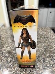MAFEX WONDER WOMAN No.024 FIGURE BATMAN v SUPERMAN MEDICOM TOY NEW AUTHENTIC DC