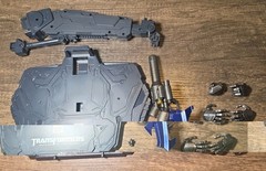 Threezero DLX Transformers Optimus Prime – Revenge of the Fallen