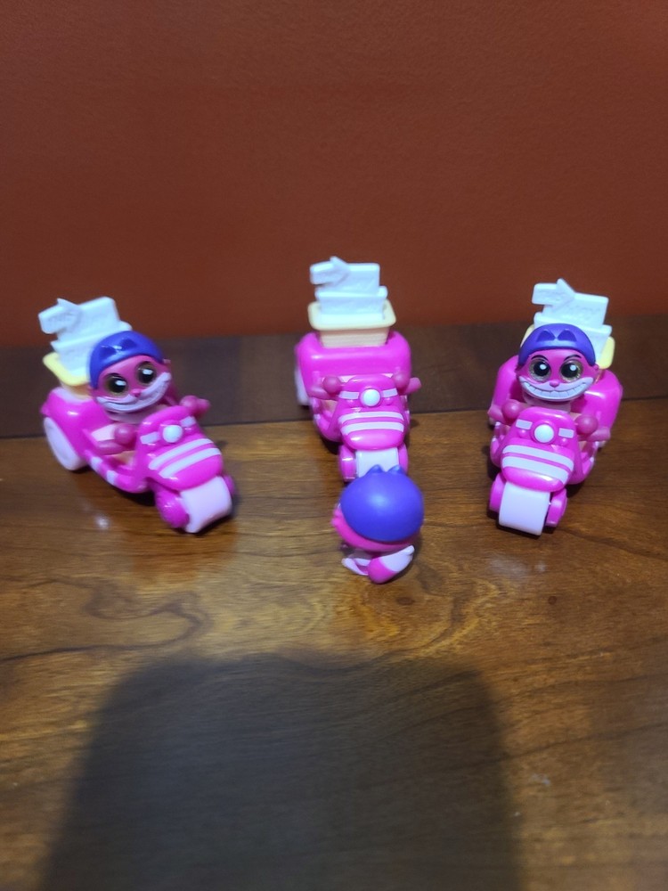 Disney DOORABLES CHESIRE CAT Let’s Go Road Trip vehicle with figure Lot of 3