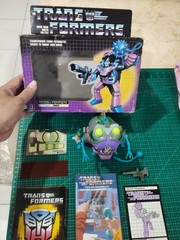 Vintage 1986 G1TF Transformers Decepticon Sharkticon Gnaw Complete Pristine