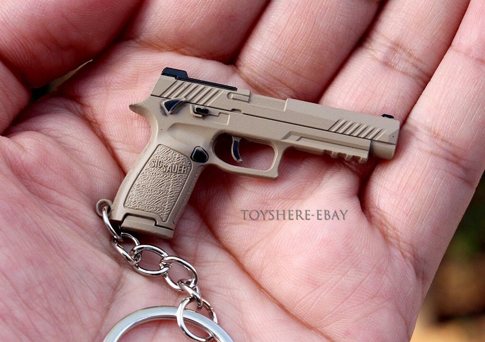 mini gun P320 M17 US ARMY full metal keychain toy gift 5cm