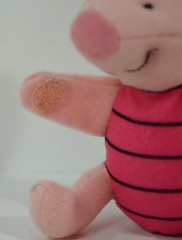1998 Piglet 5″ McDonald’s EUROPE Plush Action Figure Disney Winnie The Pooh