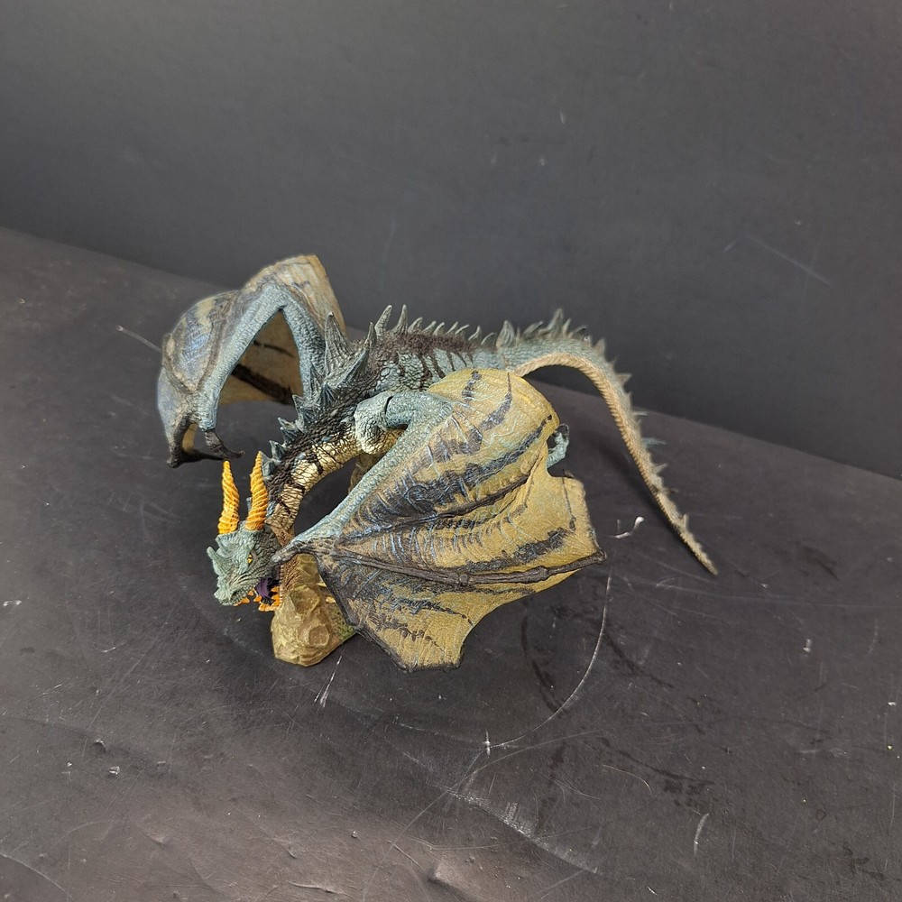 McFarlane Dragons Series 1 Quest for the Lost King Komodo Clan Figure 2005
