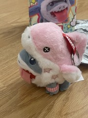 JEFF THE LAND SHARK SECRET RARE INCOGNITO DOLPHIN MARVEL COSBI PLUSH PENDANT