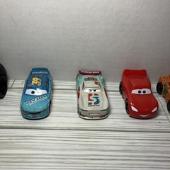 Disney Pixar Cars Lot of 6 Plastic/Die-Cast Cars Lighting McQueen Mater
