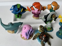 Lot of 9 Disney Store FINDING NEMO PVC Figures / Cake Toppers Pixar