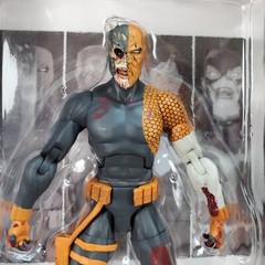 DC Direct Dceased Unkillables Deathstroke 2022 7″ Poseable Figure Open Box