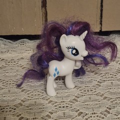 MLP Rarity Unicorn Figure Lot of 2 G4 Standard & Action Pose Variant Pair