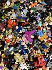 LOT OF 20+LBS OF ROBLOX FIGURES PARTS & PIECES