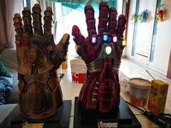 The Avenger Hulk Infinity Gauntlet Wearable 1/1 Life Size iron Man Cosplay LED