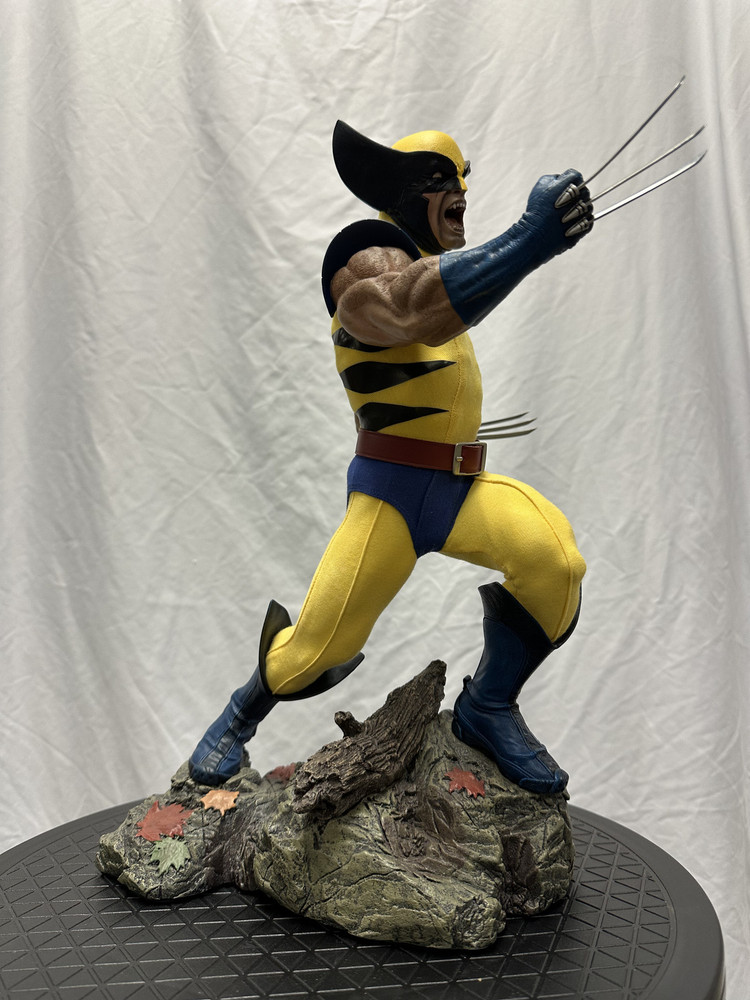 Sideshow Collectibles X-Men Wolverine Premium Format EXCLUSIVE Marvel #650/700