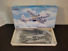 Handley Page Hastings T.5 1/144 MIKROMIR Model Kit MIB NEW Unbuilt