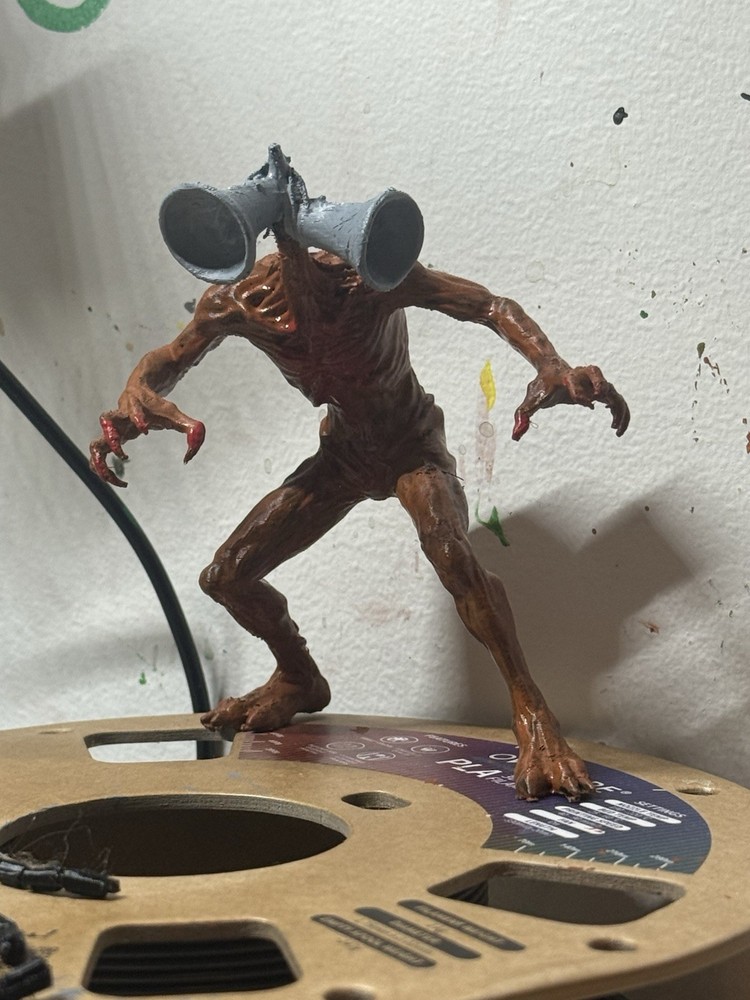 Siren Head Figure