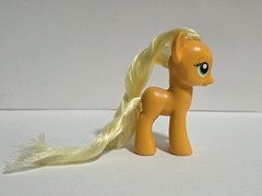 My Little Pony 2010 3 Inch Applejack Brushable Toy Friendship is Magic W/ Outfit