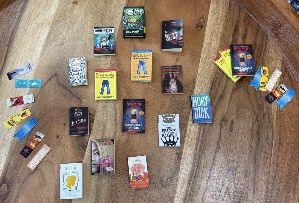 Zuru Mini Brands Books Set Of 18 Mini Books With Accessories *see description