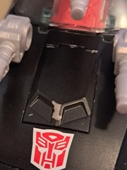 Transformers Studio Series 86 Ironhide & War For Cybertron Earthrise Bluestreak