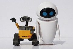 Wall-E Robot Wall E & EVE PVC Action Figure Collection Model Toys Free Shipping