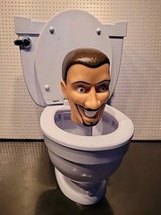 Skibidi Toilet Collector Figure 12”x8” Flushing Sound Pop Up Head Fast Shipping!