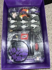 Sideshow Collectibles / DC Comics Sixth Scale Figure – The Joker