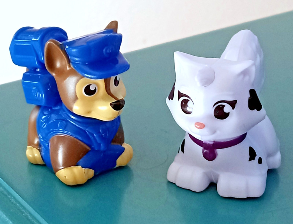 Set of 2 Paw Patrol Micro Mover Toys Chase Dog and Cat Marshall